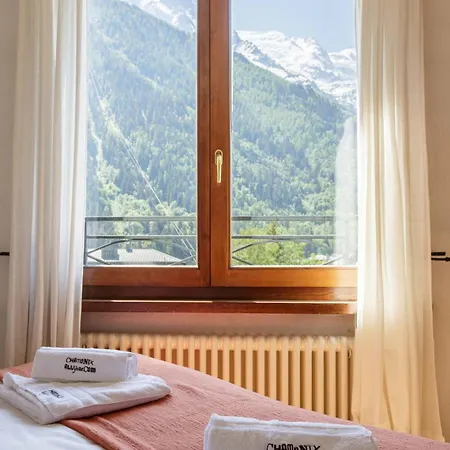 Des Alpes 302 Appt - Year