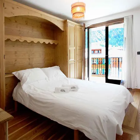 Des Alpes 302 Appt - Year Chamonix