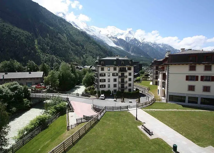 Des Alpes 302 Appt - Year